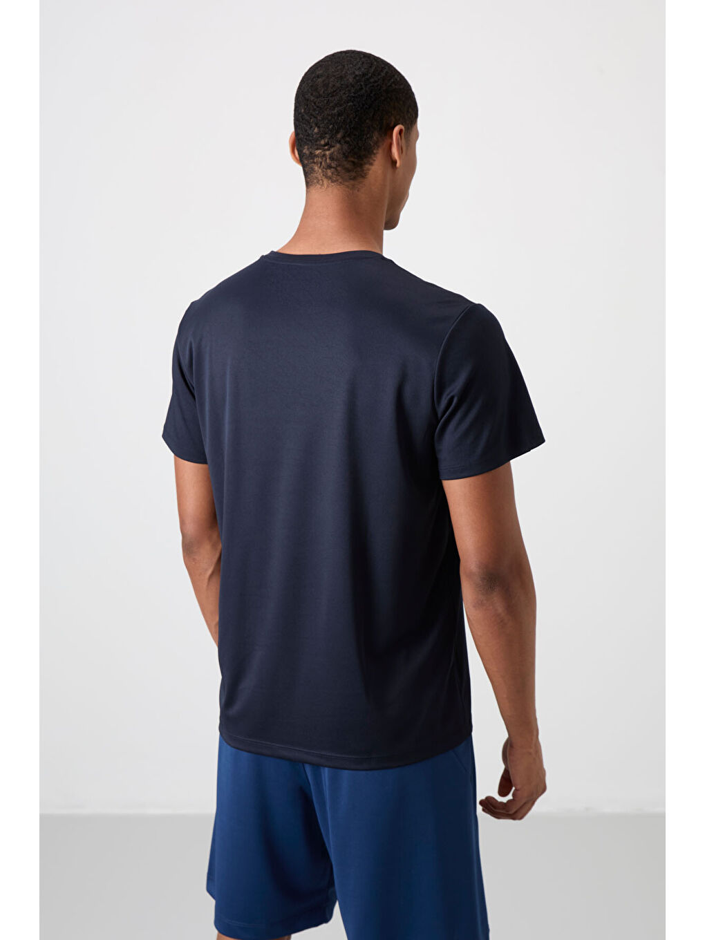 Lacivert Polyester Nefes Alan Dokulu İnce Esnek Standart Fit Erkek Performans Tişört - 88385-4