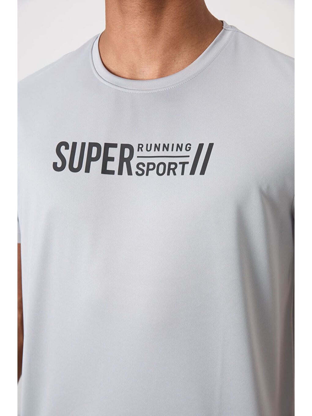 Gri Polyester Nefes Alan Dokulu İnce Esnek Standart Fit Erkek Performans Tişört - 88385-2