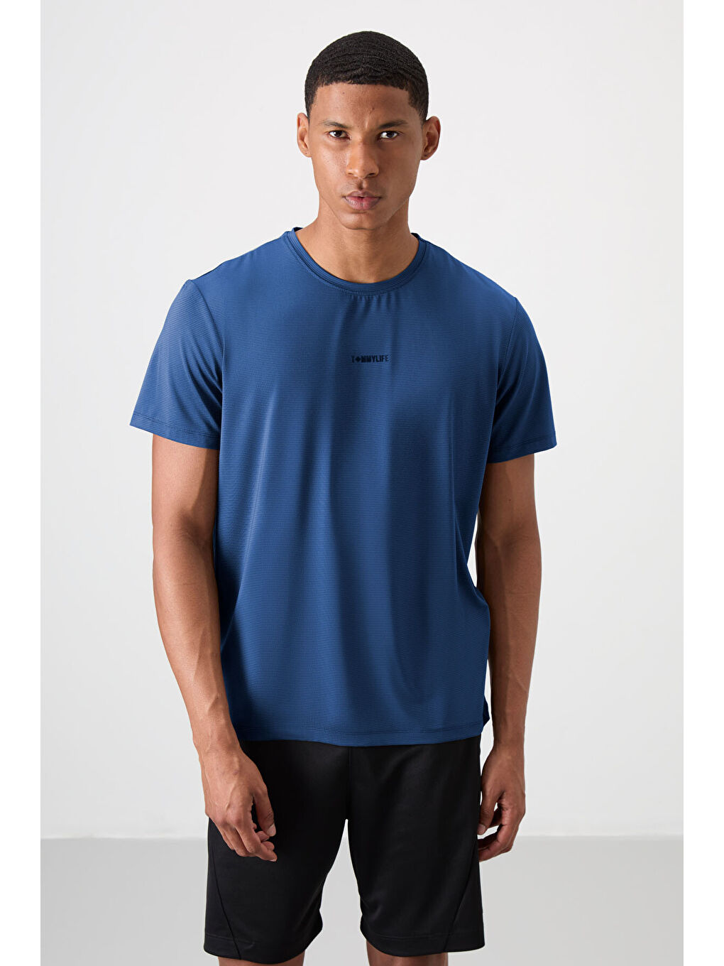 Mavi Parlament Polyester Nefes Alan Dokulu İnce Esnek Standart Fit Erkek Performans Tişört - 88384-2