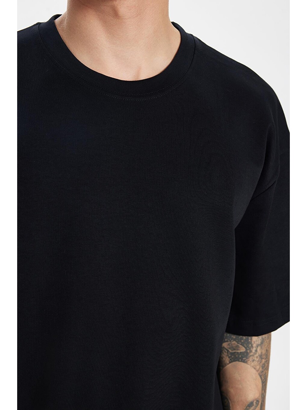 Unisex Oversize Geniş Kesim Pamuklu Yumuşak Dokulu Basic Bisiklet Yaka Siyah Tişört-3