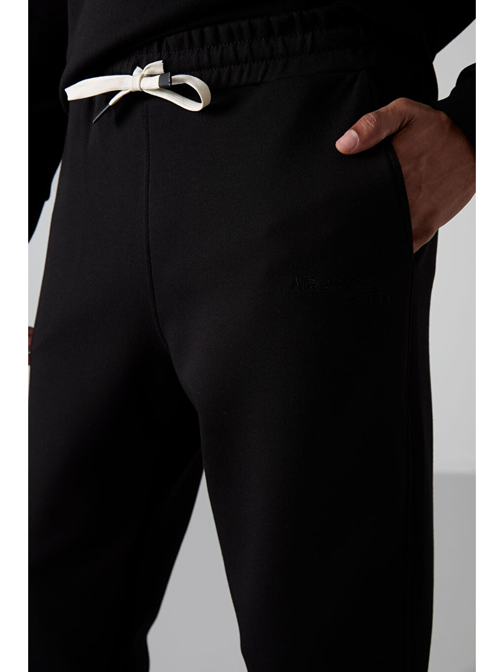 Siyah Pamuklu Kalın Yumuşak Dokulu Comfort Fit Nakışlı Erkek Eşofman Takım - 85254-4