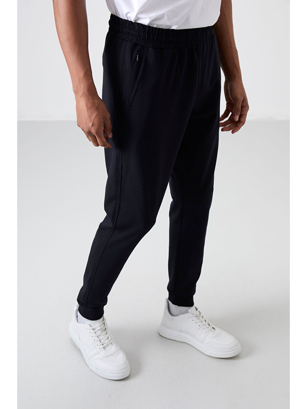 Lacivert Pamuk Yumuşak Dokulu Standart Fit Nakışlı  Eşofman Alt - 82133-3