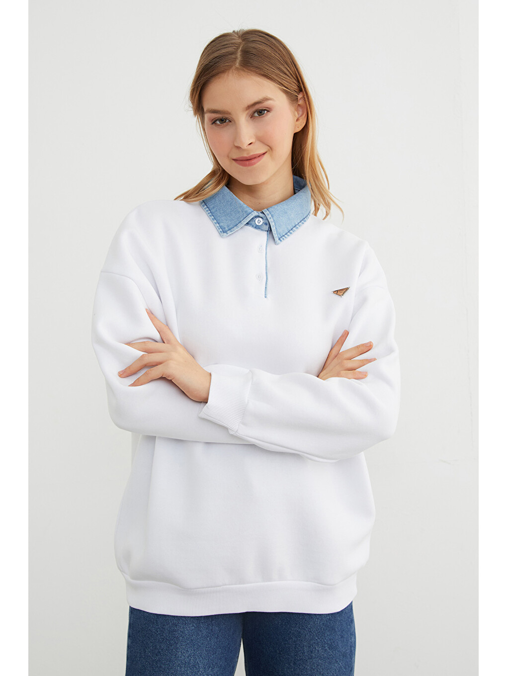 Beyaz 3 İplik Jean Garnili Metal Aksesuarlı Sweatshirt-1