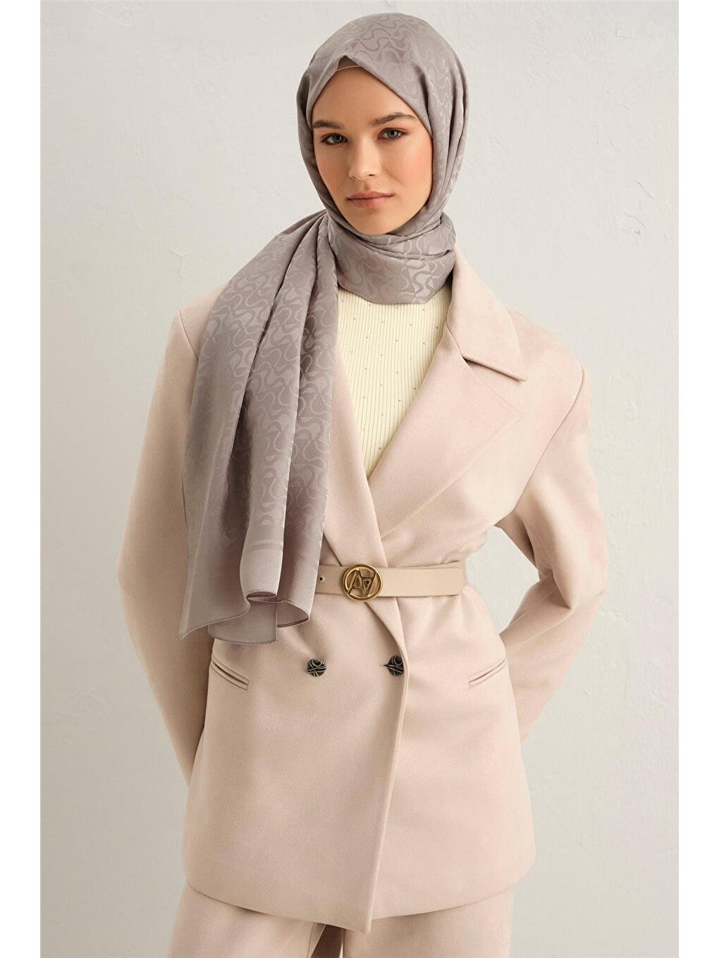 Gri Trend Janjan Jakar 11 24033