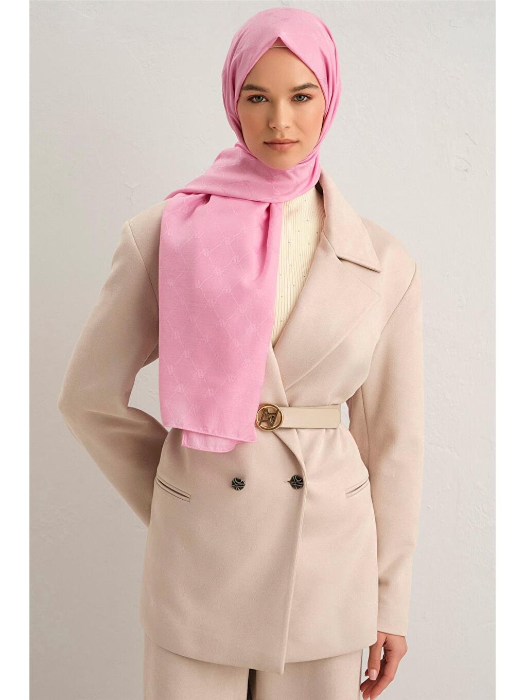 Pembe Trend Monogram Şal 1 3199