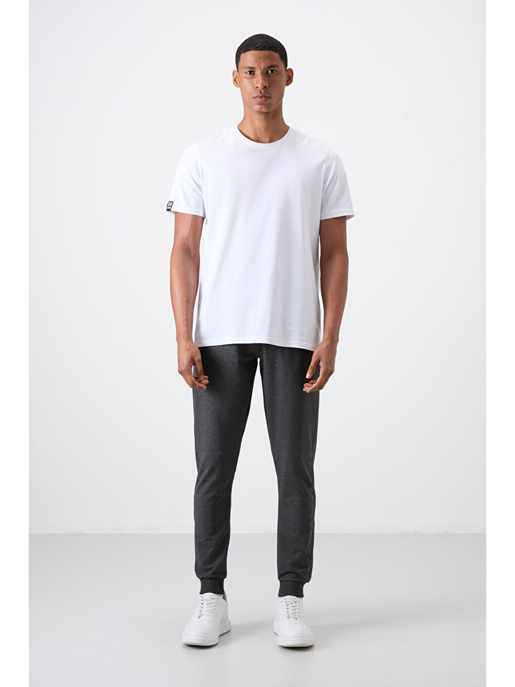 Antrasit Melanj Pamuk Yumuşak Dokulu Standart Fit Nakışlı  Eşofman Alt - 82133-2