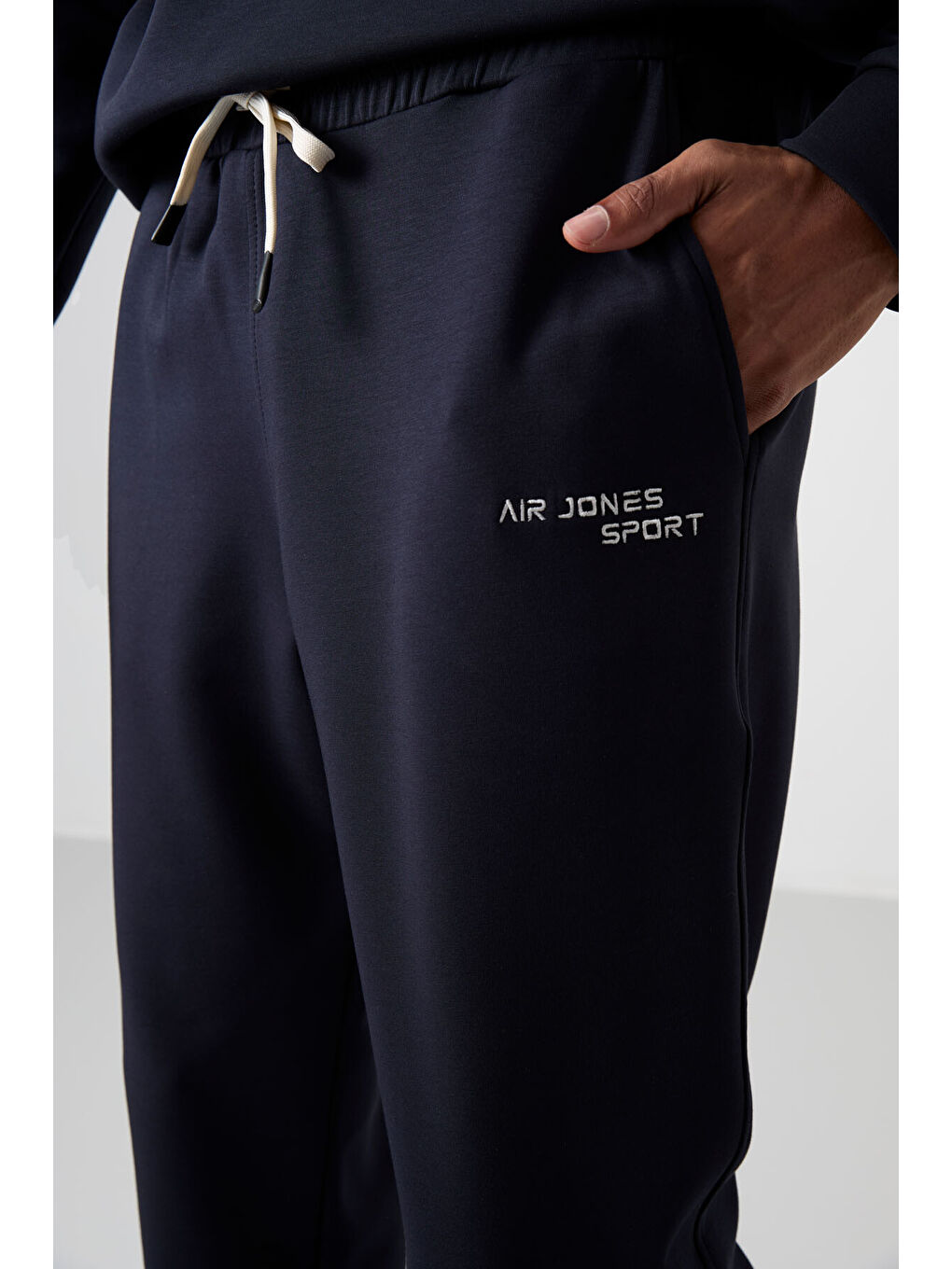 Lacivert Pamuklu Kalın Yumuşak Dokulu Comfort Fit Nakışlı Erkek Eşofman Takım - 85254-4