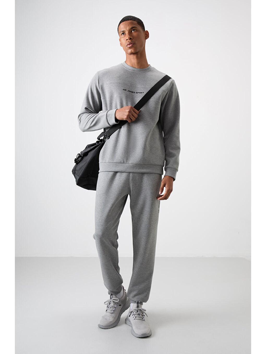 Gri Pamuklu Kalın Yumuşak Dokulu Comfort Fit Baskılı Erkek Eşofman Takım - 85253