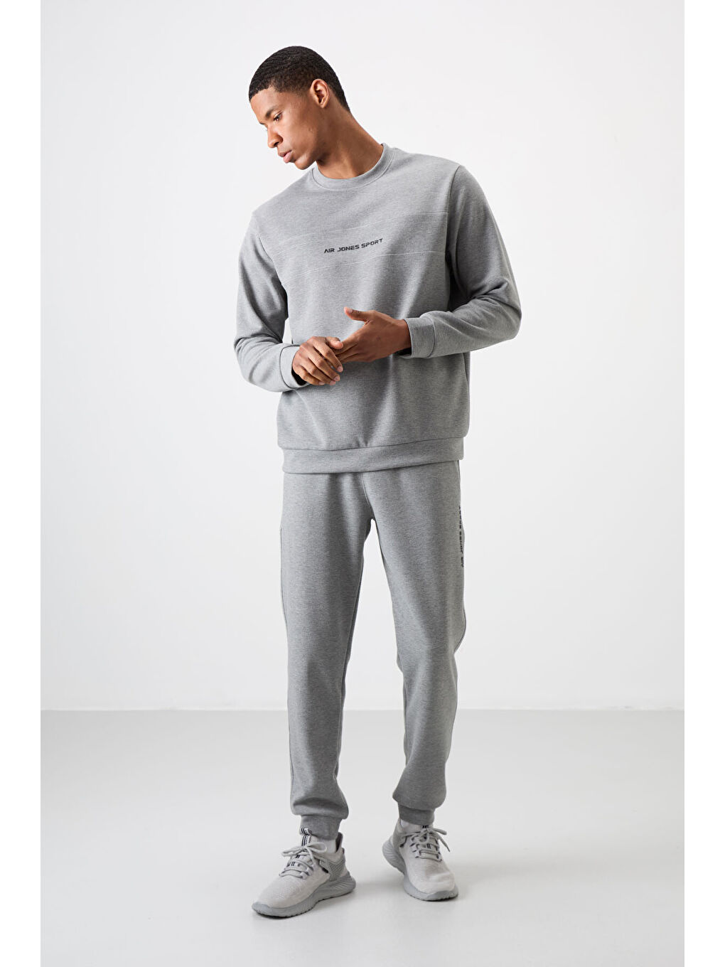 Gri Pamuklu Kalın Yumuşak Dokulu Comfort Fit Baskılı Erkek Eşofman Takım - 85253-2