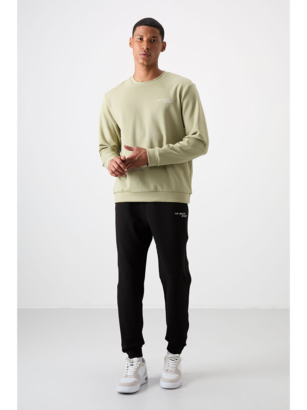 Siyah Pamuklu Kalın Yumuşak Dokulu Comfort Fit Nakışlı Erkek Eşofman Takım - 85254