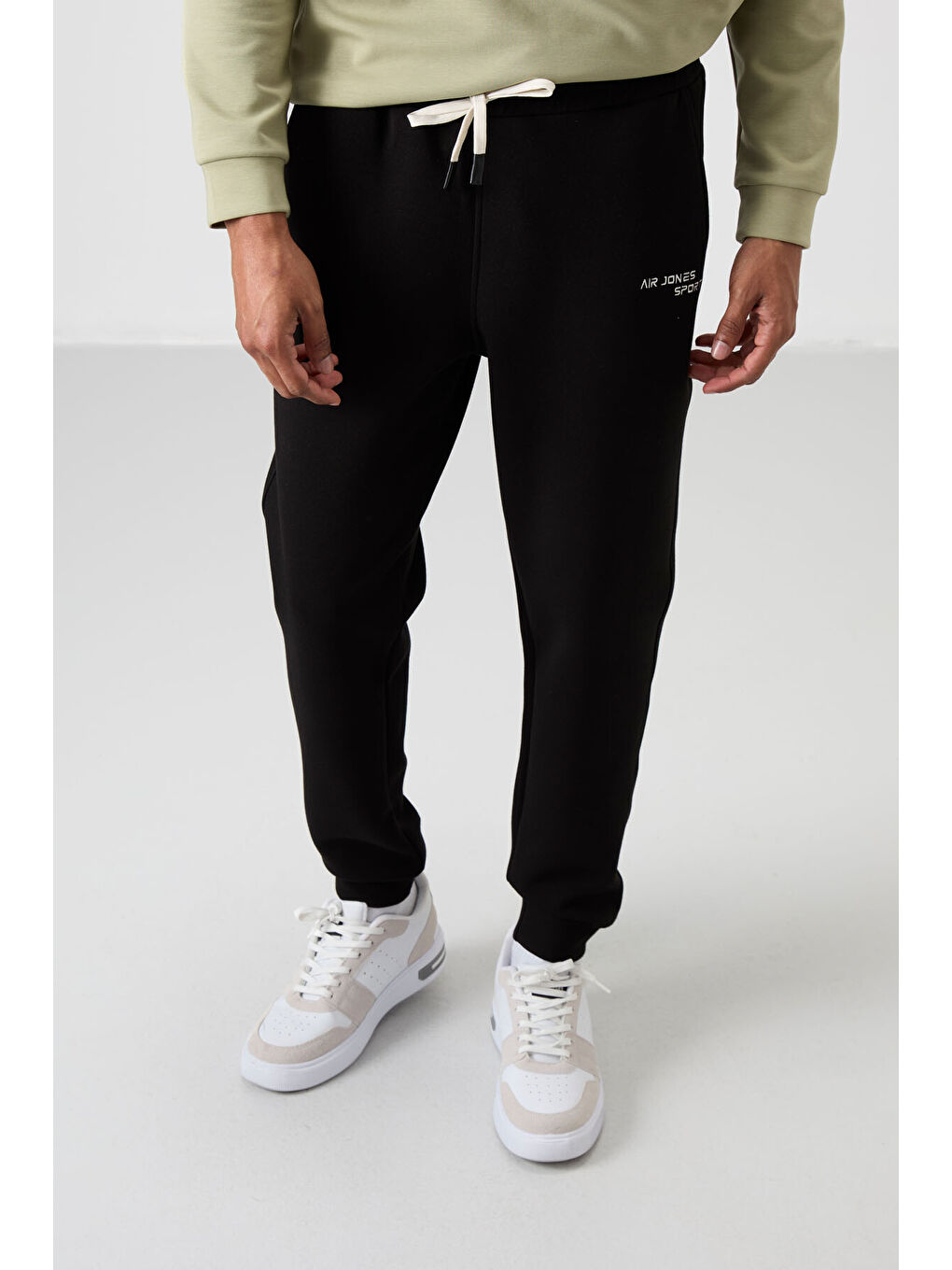 Siyah Pamuklu Kalın Yumuşak Dokulu Comfort Fit Nakışlı Erkek Eşofman Takım - 85254-2