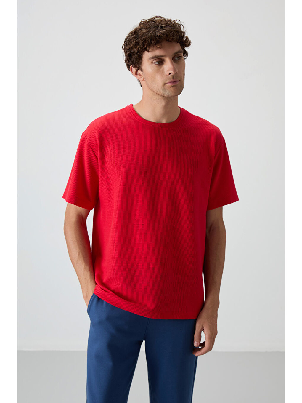 Kırmızı Waffle İnterlok Yüzeyi Dokulu  Fit Basic Erkek Tişört - 88379