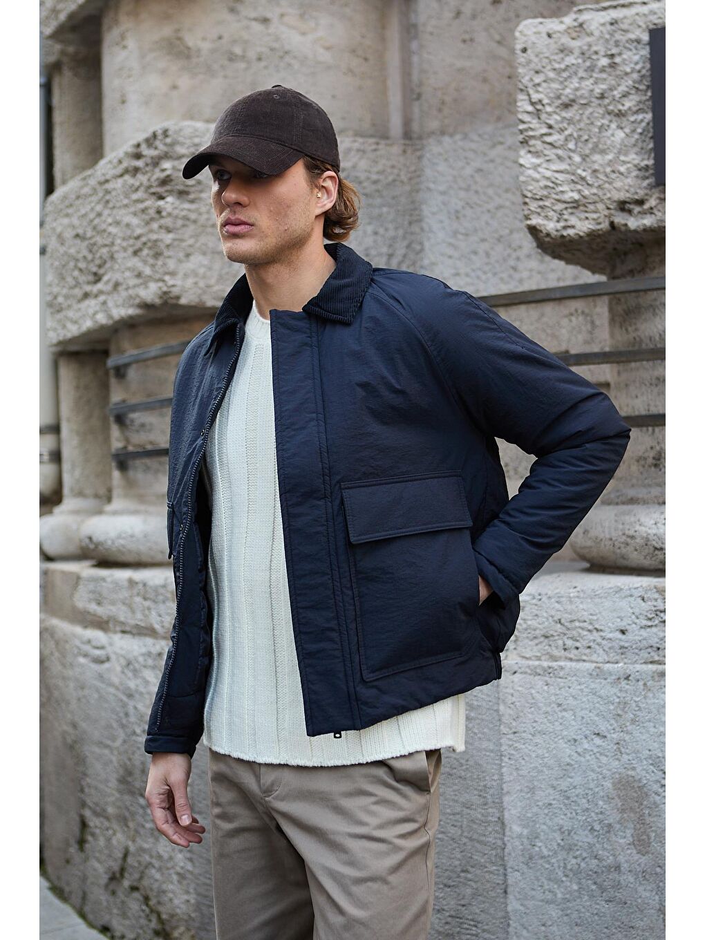 Su Geçirmez Kapitone Lacivert Mont Kadife Yaka Detaylı Mont-4