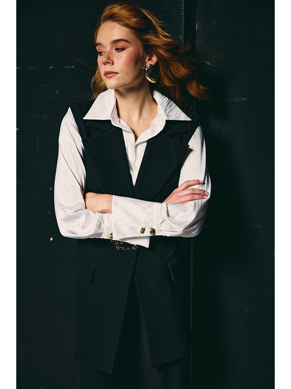 Kemer Detaylı Yelek - Siyah-5