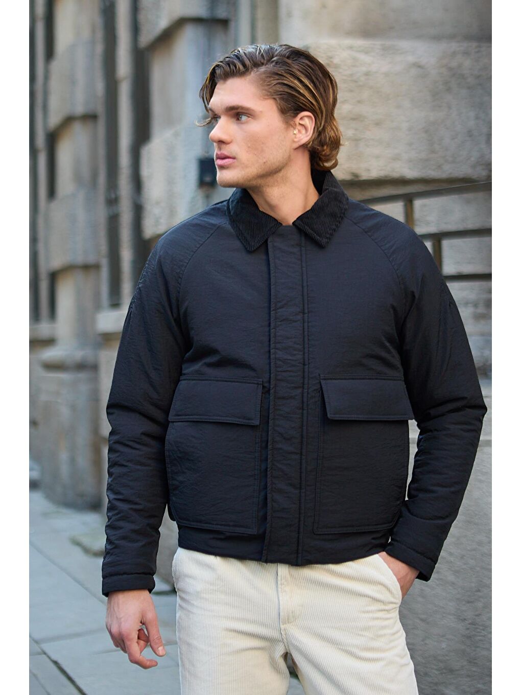 Kontrast Yakalı Su Geçirmez Kapitone Siyah Mont Mont-3