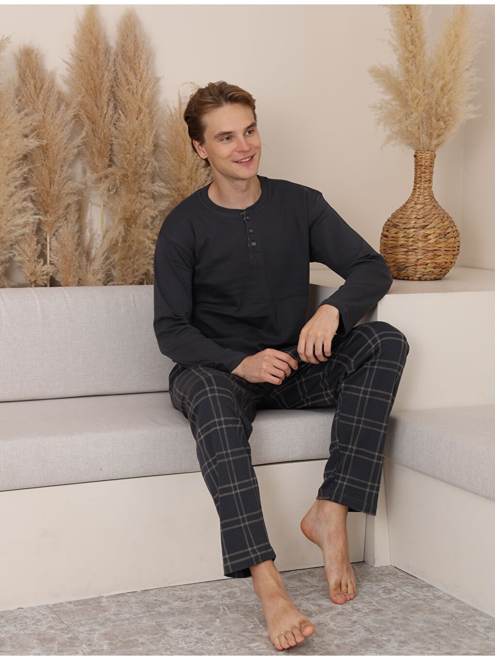 Gri Erkek %100 Doğal Pamuk Ekoseli Düğmeli Uzun Kol Kaliteli Pijama Takımı-1