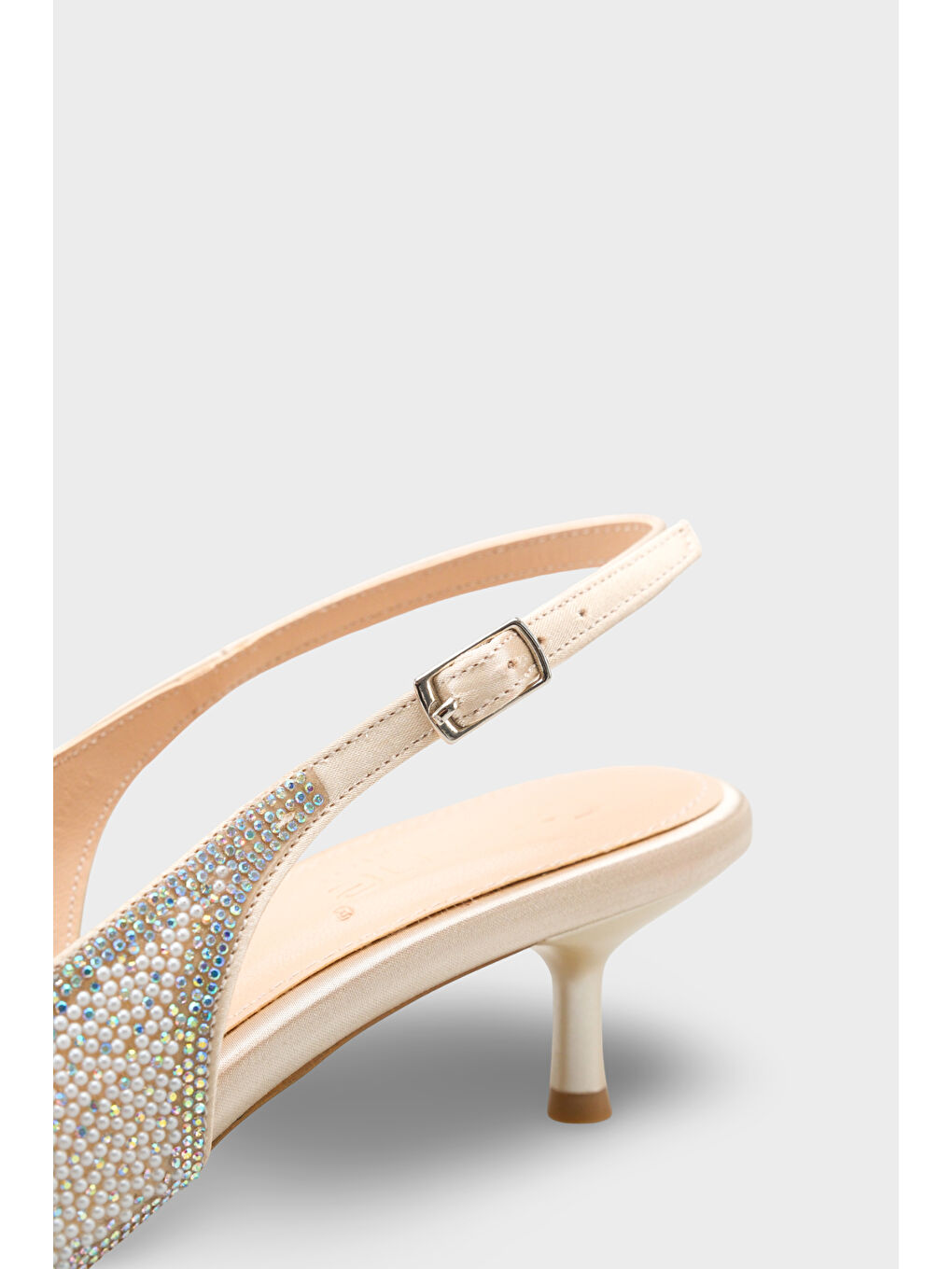 Bej Denyse Komple Taşlı Sivri Burunlu Saten Arkası Bantlı Kadın Ayakkabı-3