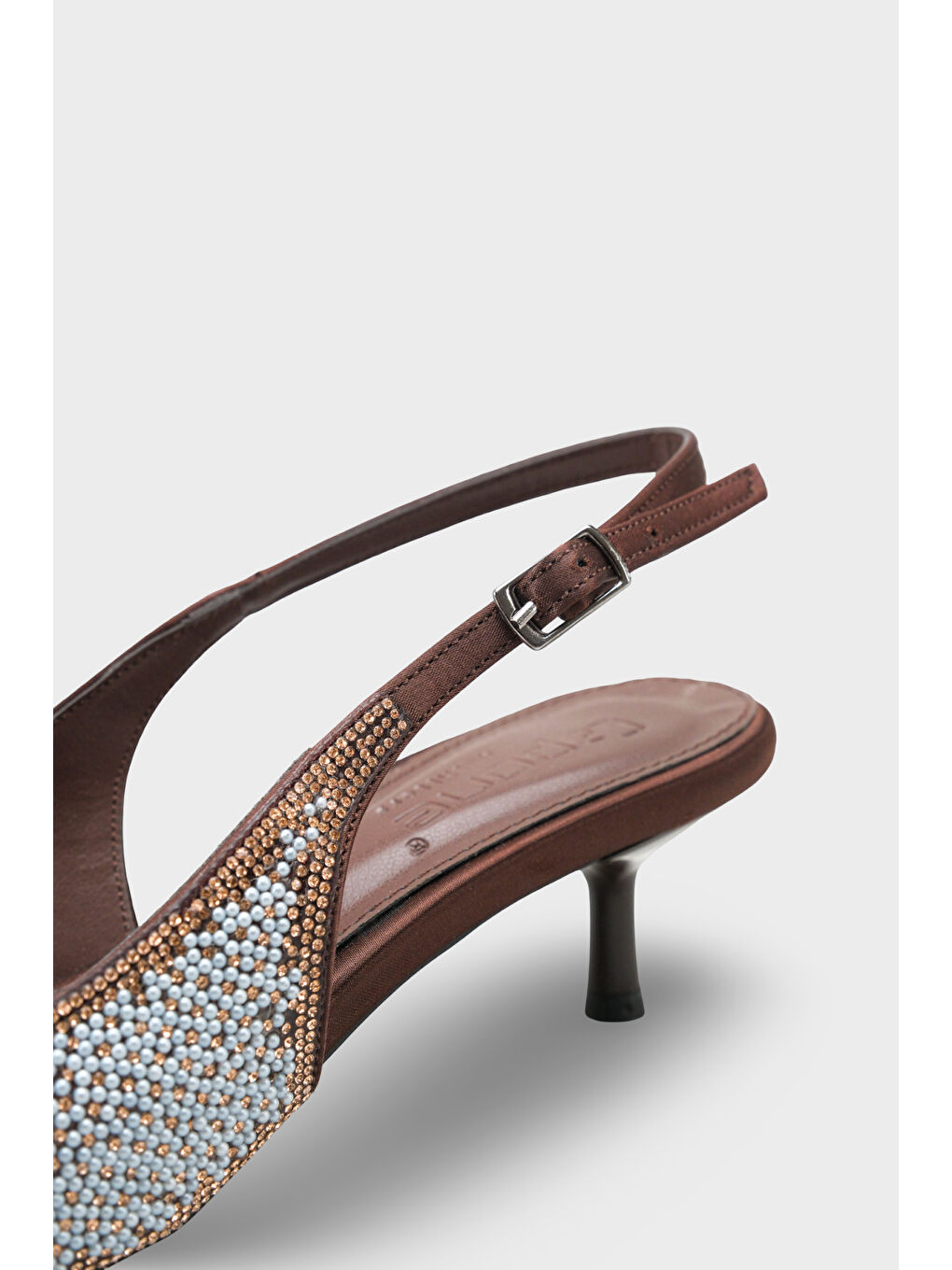 Kahverengi Denyse Komple Taşlı Sivri Burunlu Saten Arkası Bantlı Kadın Ayakkabı-3