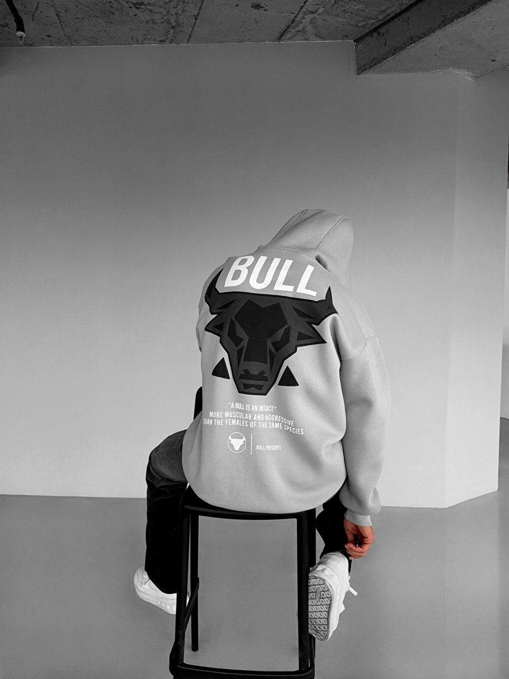 Erkek Oversize Bull Baskılı %100 Pamuk Kapüşonlu Sweatshirt Hoodie Gri-1