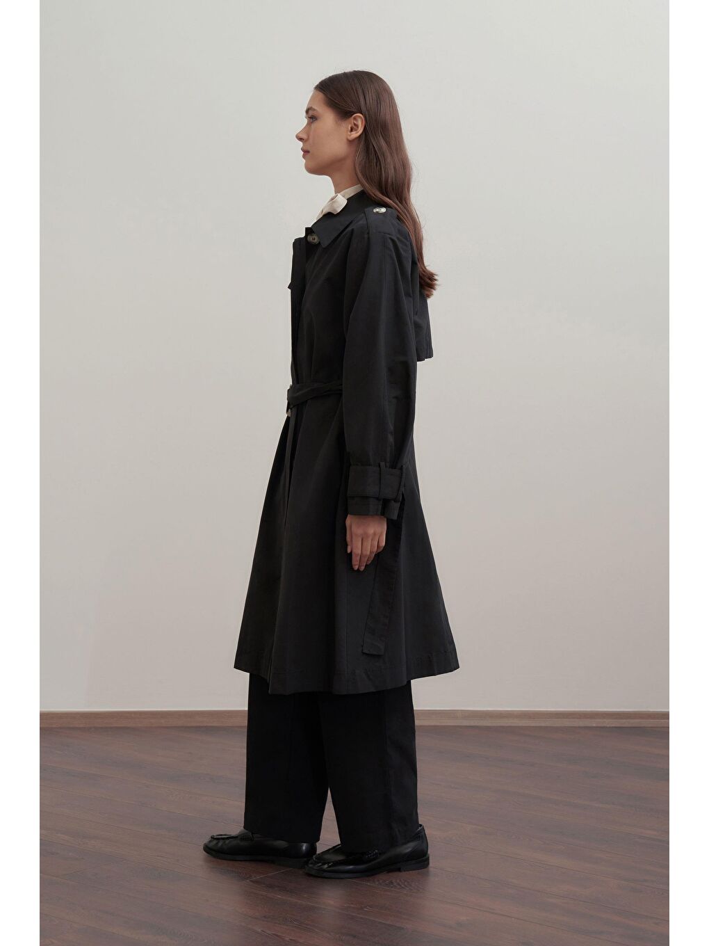 Siyah-Kemerli Cepli Rüzgarlıklı Trençkot-2