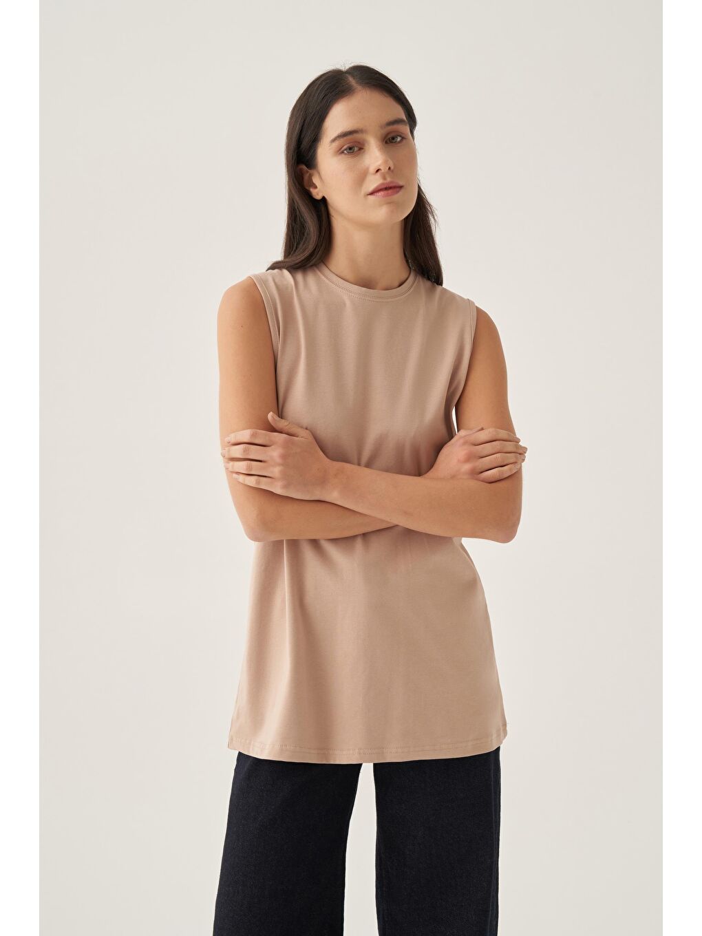 Bej Bisiklet Yaka Kolsuz Pamuklu Tişört-3