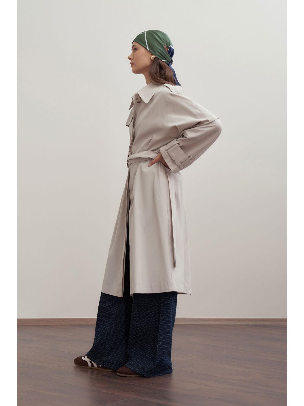 Bej Taş-Kemerli Cepli Rüzgarlıklı Trençkot-2