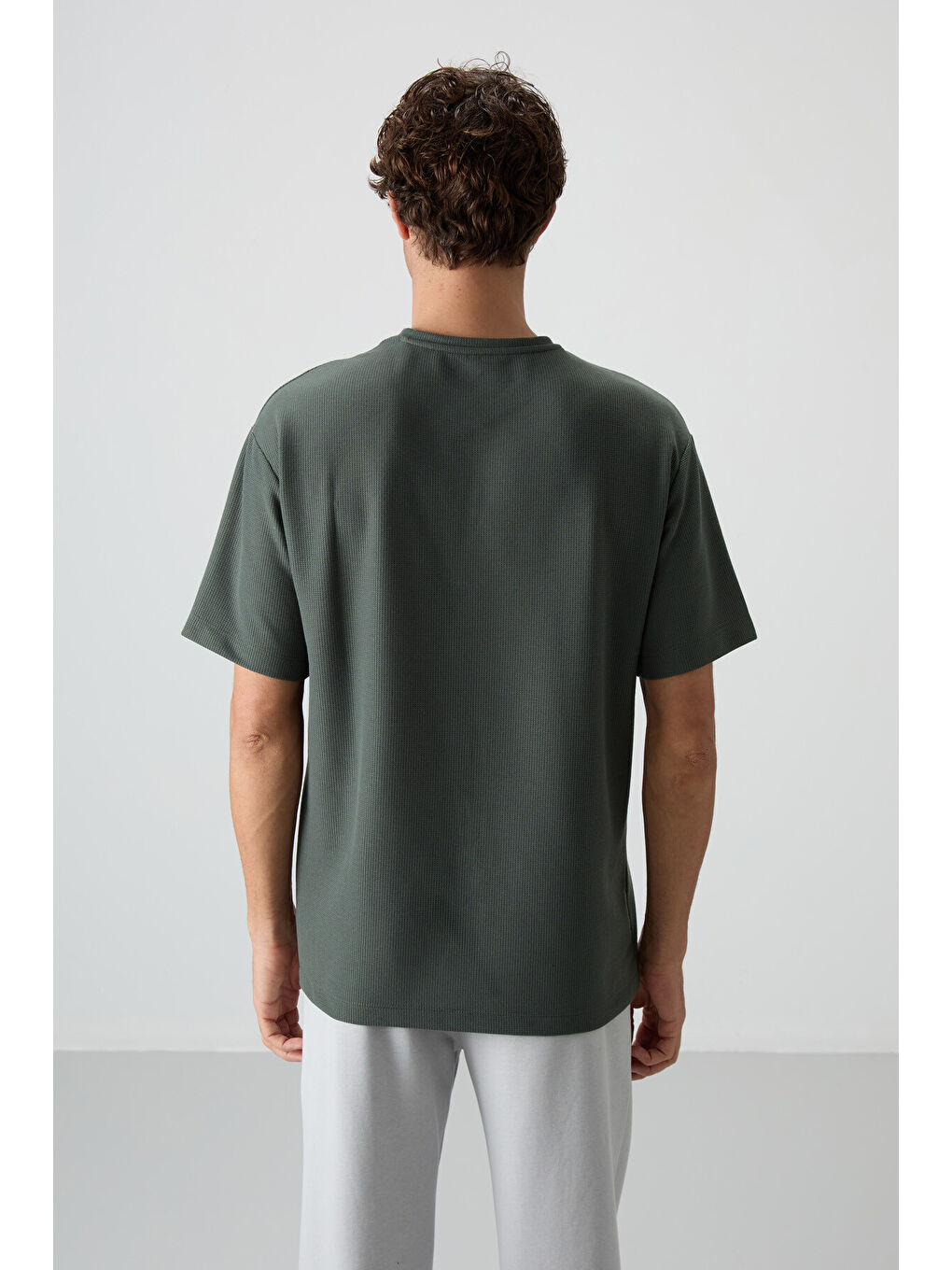Haki Waffle İnterlok Yüzeyi Dokulu  Fit Basic Erkek Tişört-4