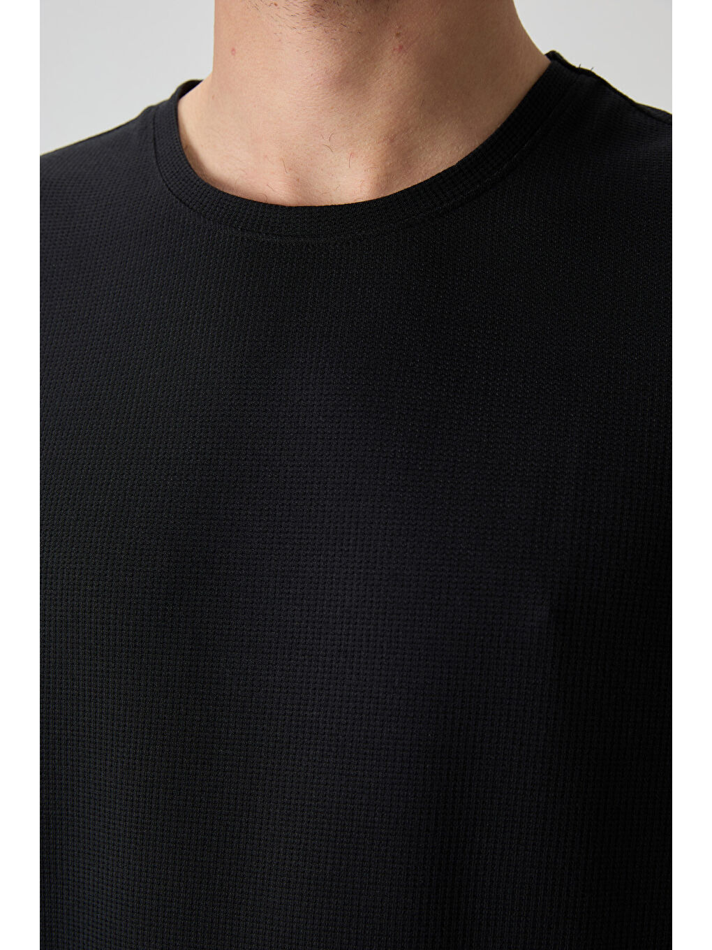 Siyah Waffle İnterlok Yüzeyi Dokulu  Fit Basic Erkek Tişört - 88379-2