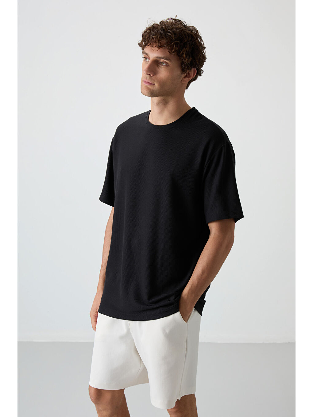 Siyah Waffle İnterlok Yüzeyi Dokulu  Fit Basic Erkek Tişört - 88379-3