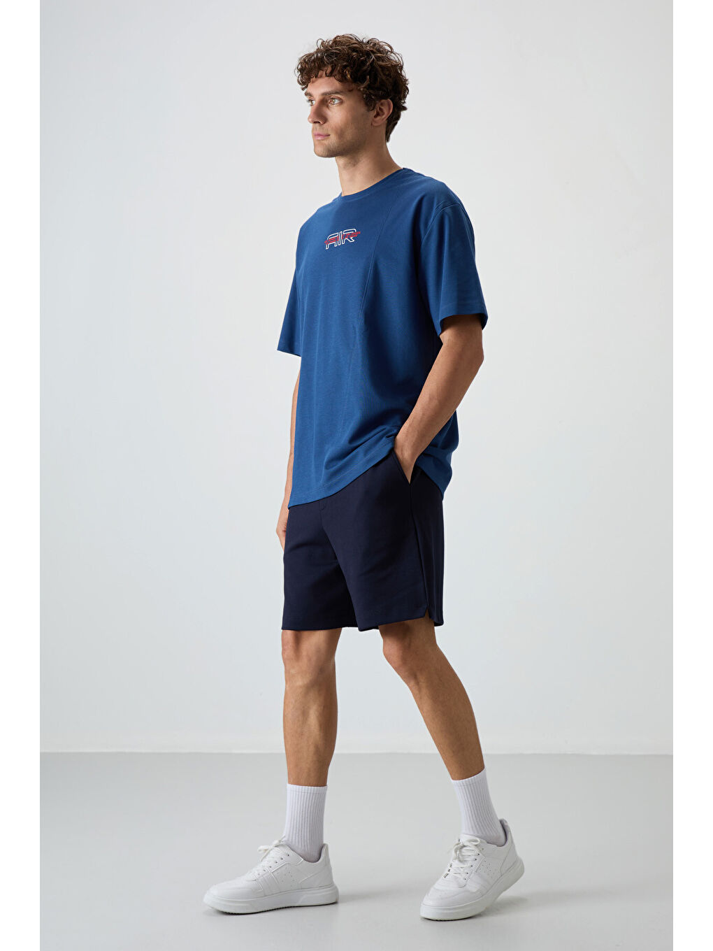 Mavi Pamuklu Kalın Yüzeyi Dokulu  Fit  Baskılı Erkek Tişört - 88372-2