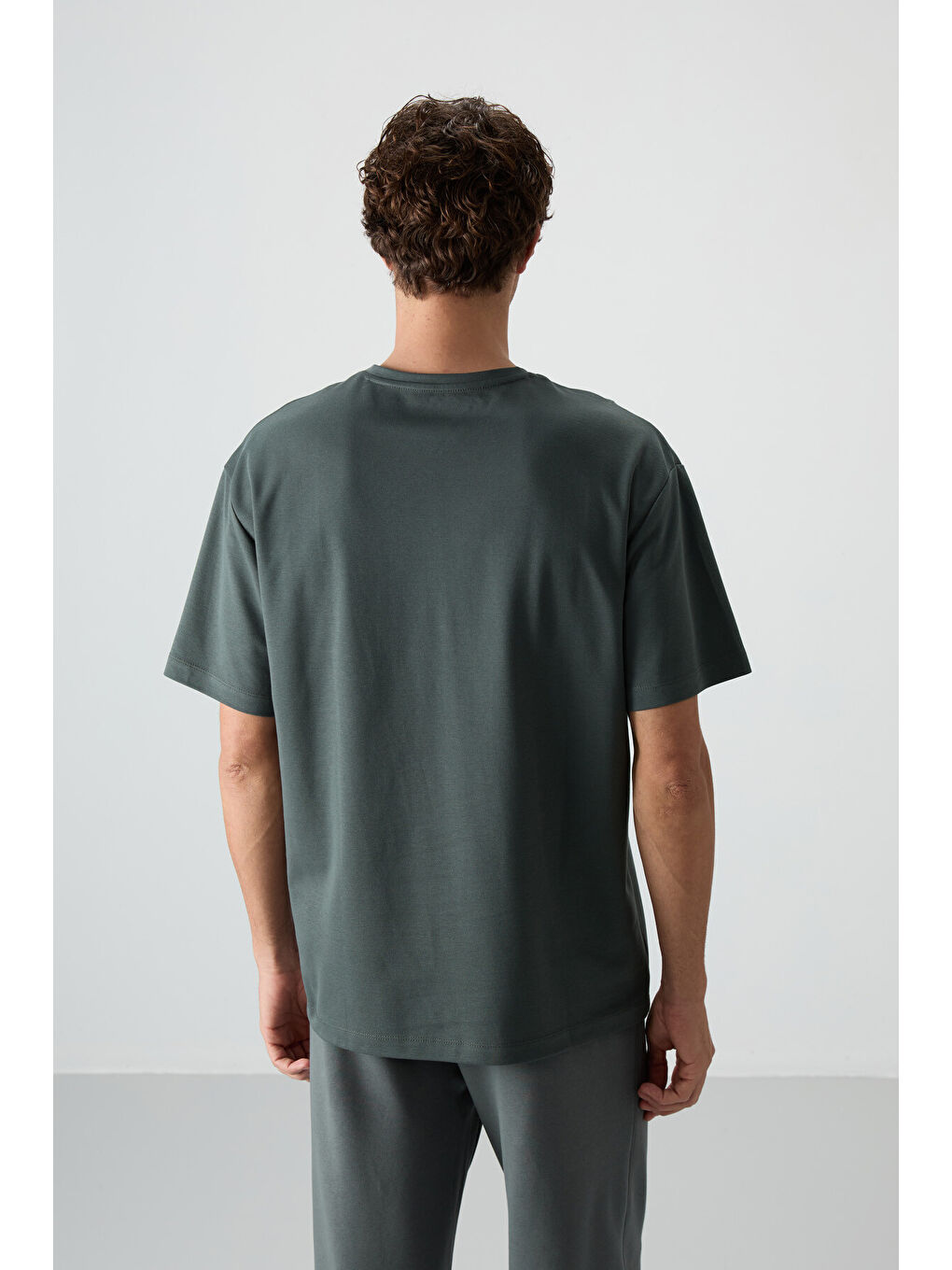 Haki Pamuklu Kalın Yüzeyi Dokulu  Fit  Baskılı Erkek Tişört - 88372-4