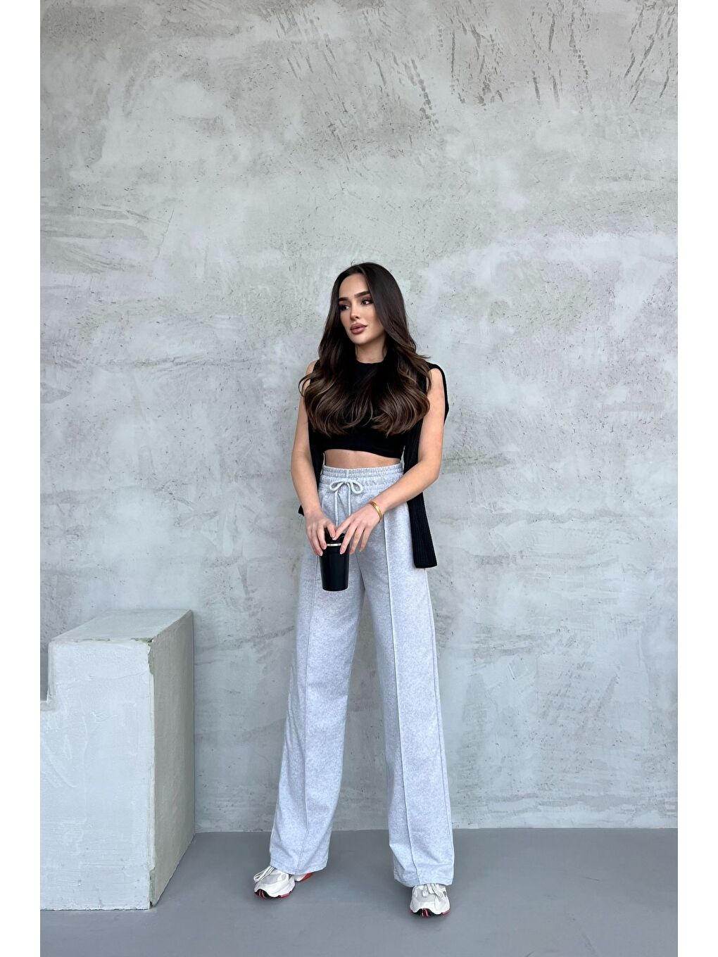 Kadın Mevsimlik Salaş Geniş Paça Yüksek Bel Gri Eşofman Altı