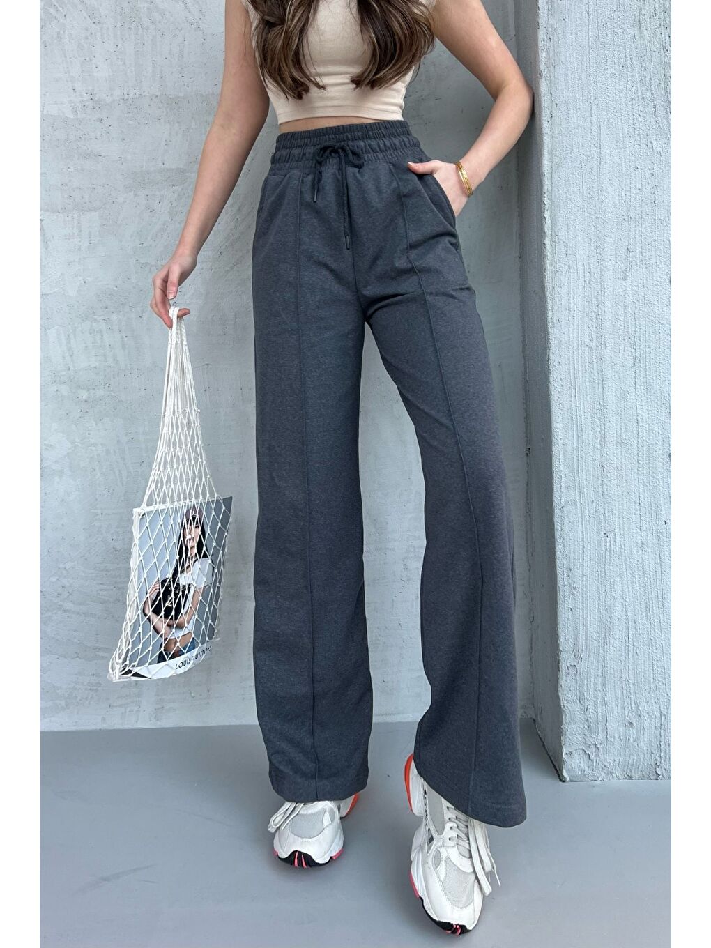 Kadın Mevsimlik Salaş Geniş Paça Yüksek Bel Antrasit Eşofman Altı-1