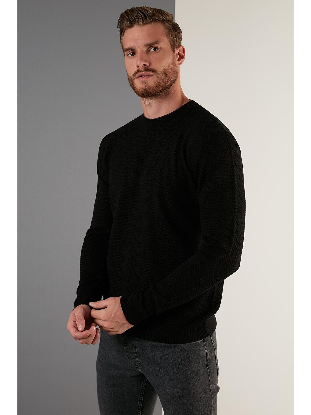 Siyah Pamuklu Slim Fit Bisiklet Yaka Kazak 6353401