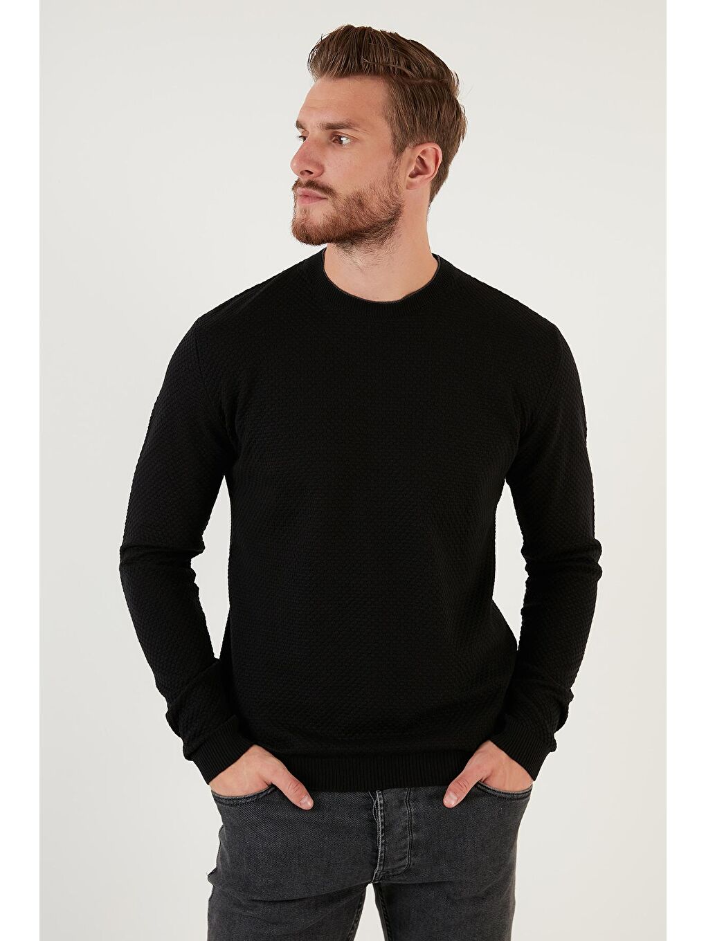 Siyah Pamuklu Slim Fit Bisiklet Yaka Kazak 6353401-1