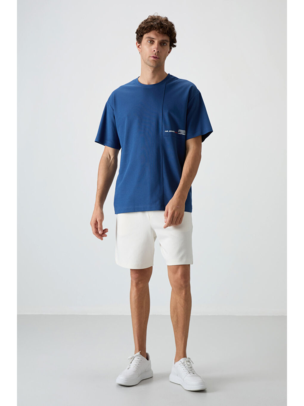 Mavi Pamuklu Kalın Yüzeyi Dokulu  Fit  Baskılı Erkek Tişört - 88370-2