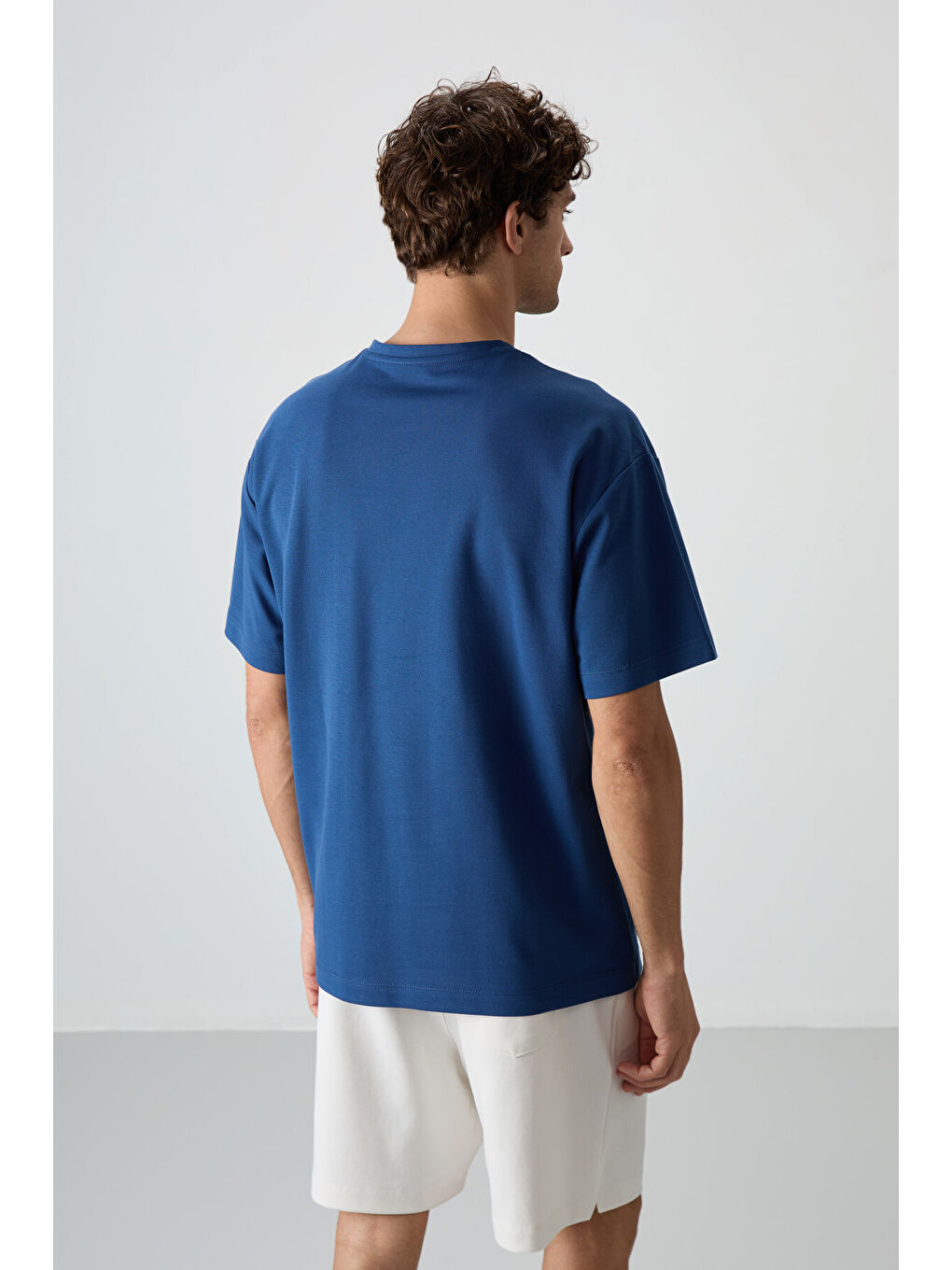 Mavi Pamuklu Kalın Yüzeyi Dokulu  Fit  Baskılı Erkek Tişört - 88370-4