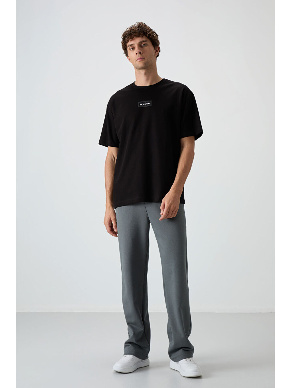 Siyah Pamuklu Kalın Yüzeyi Dokulu  Fit  Baskılı Erkek Tişört - 88367-2