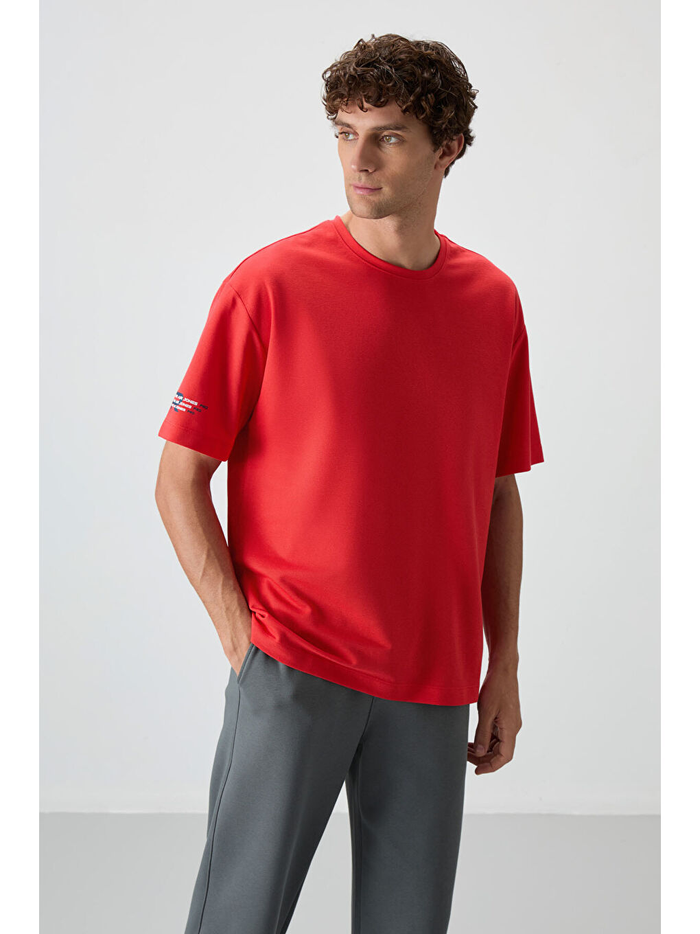 Kırmızı Pamuklu Kalın Yüzeyi Dokulu  Fit  Baskılı Erkek Tişört - 88369-3