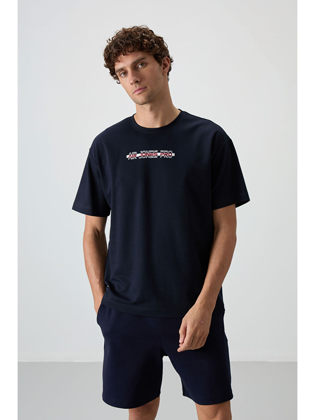 Lacivert Pamuklu Kalın Yüzeyi Dokulu  Fit  Baskılı Erkek Tişört - 88365