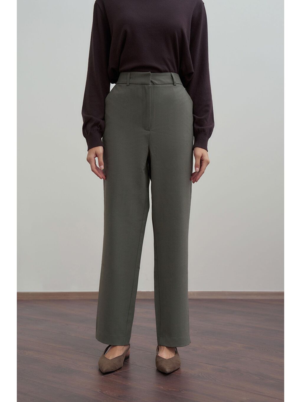 Haki-Paçası Yırtmaçlı Havuç Pantolon-3