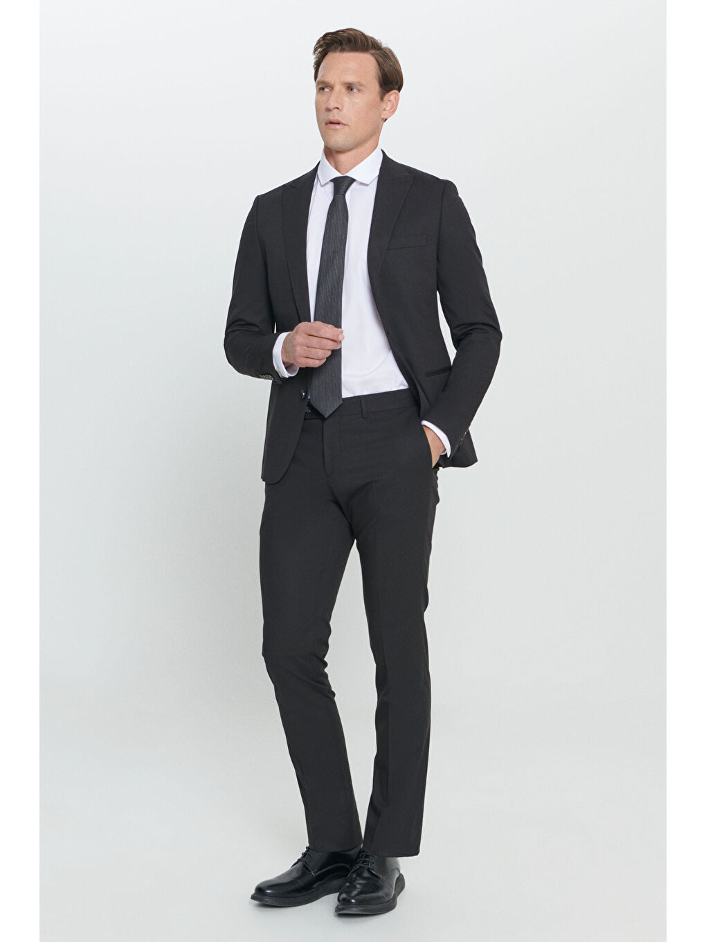 Erkek Siyah Ekstra Slim Fit Dar Kesim Kırlangıç Yaka Takım Elbise-2