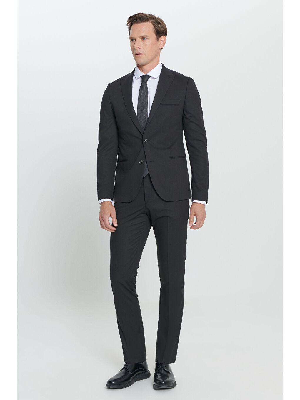 Erkek Siyah Ekstra Slim Fit Dar Kesim Kırlangıç Yaka Takım Elbise-3