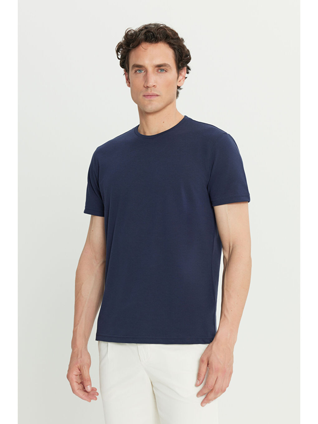 Erkek Lacivert Pamuklu Slim Fit Dar Kesim Bisiklet Yaka Tişört-3