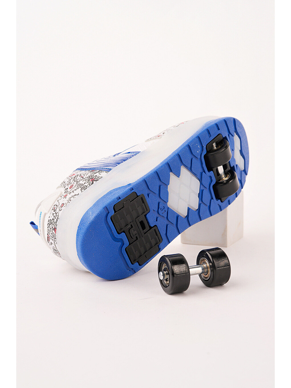 Mavi FLOW Çocuk Işıklı Patenli Tekerlekli Sneaker Spor Ayakkabı-1