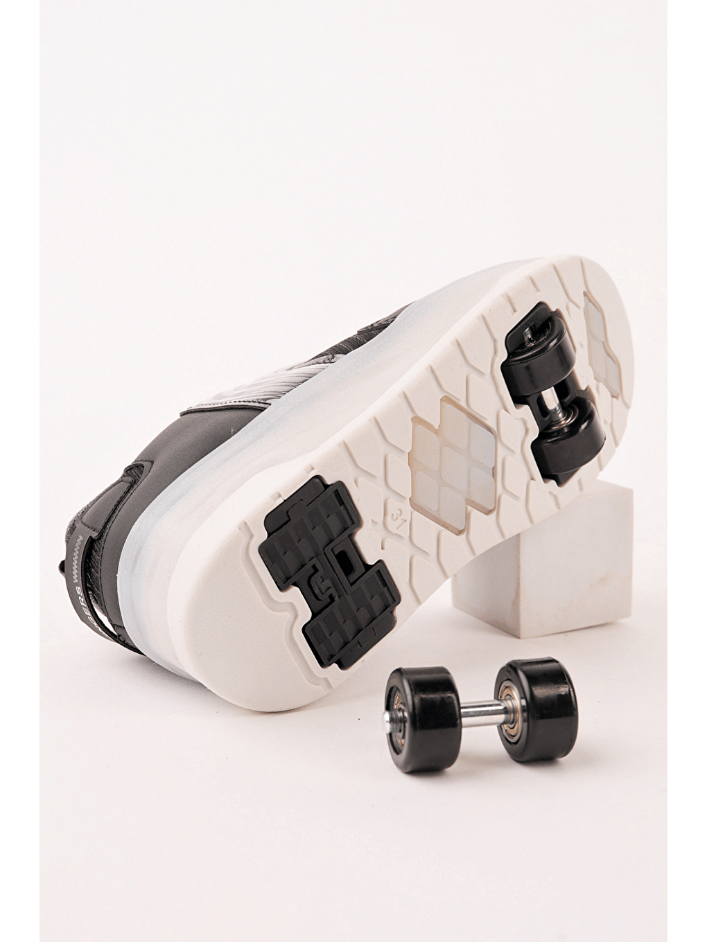 Siyah FLOW Çocuk Işıklı Patenli Tekerlekli Sneaker Spor Ayakkabı-2