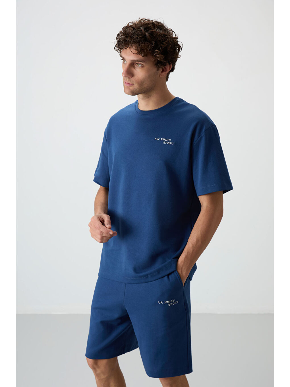 Lacivert Pamuklu Kalın Yumuşak Dokulu  Fit Nakışlı Şortlu Takım - 85250-2
