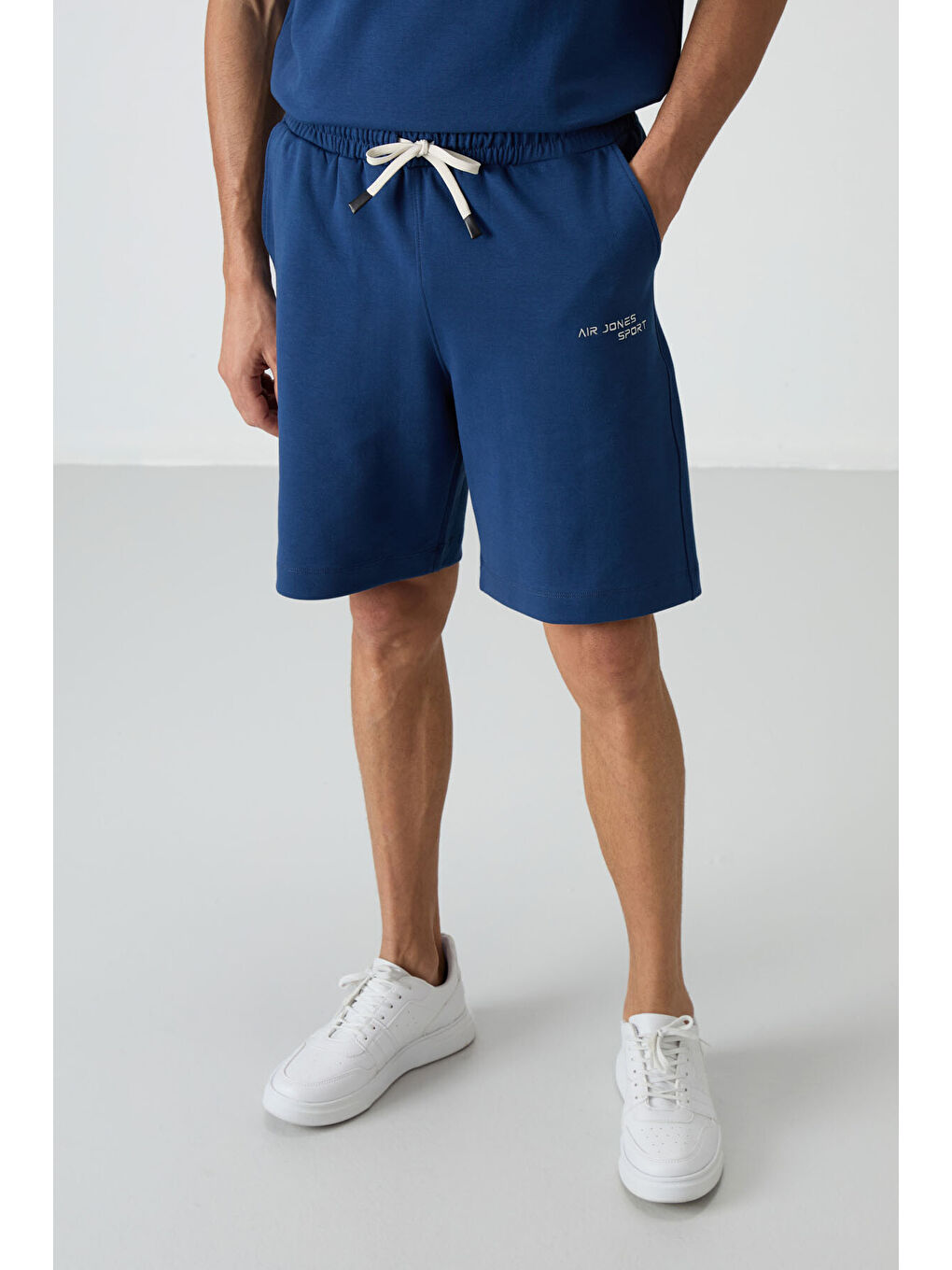 Lacivert Pamuklu Kalın Yumuşak Dokulu  Fit Nakışlı Şortlu Takım - 85250-3