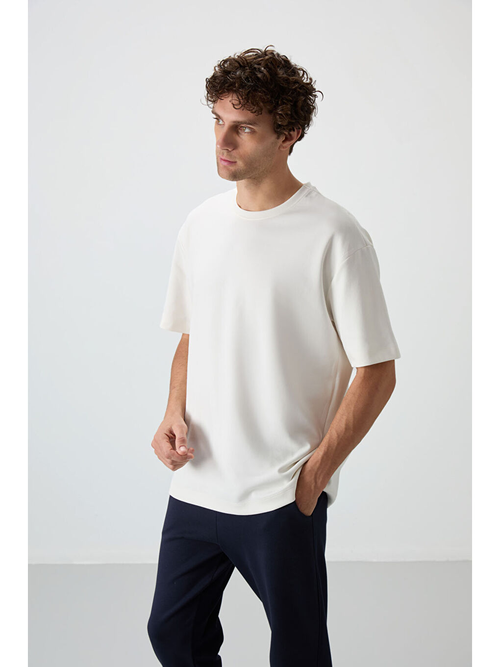 Ekru - Lacivert Pamuklu Kalın Yumuşak Dokulu  Fit Basic Erkek Eşofman Takım - 85251-1