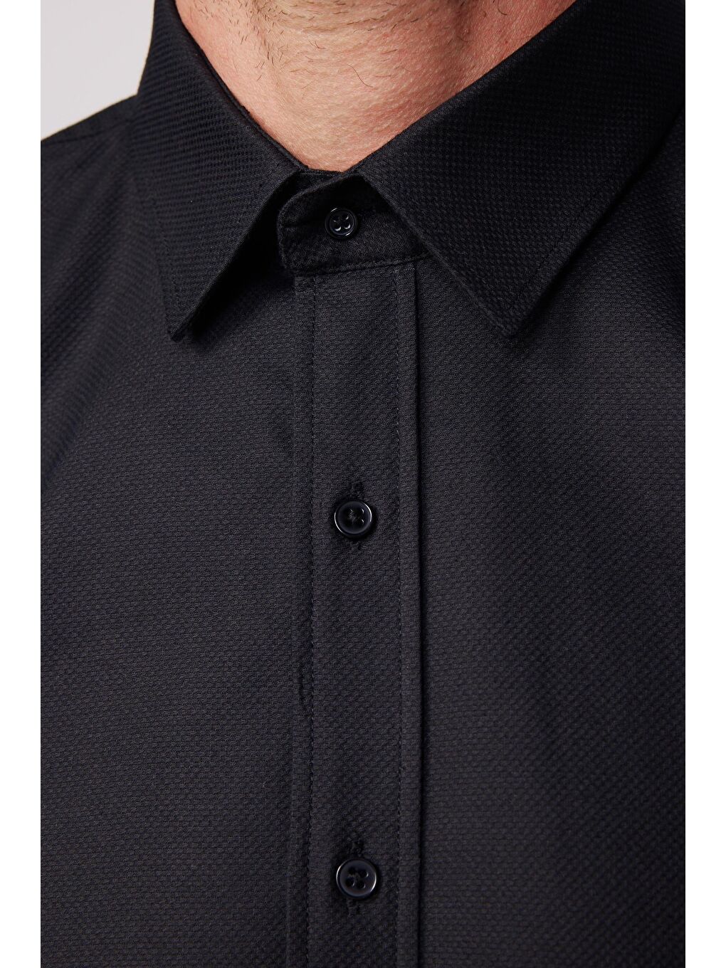 Modern Fit Uzun Kollu %100 Pamuk Armürlü Premium Erkek Siyah Gömlek-3